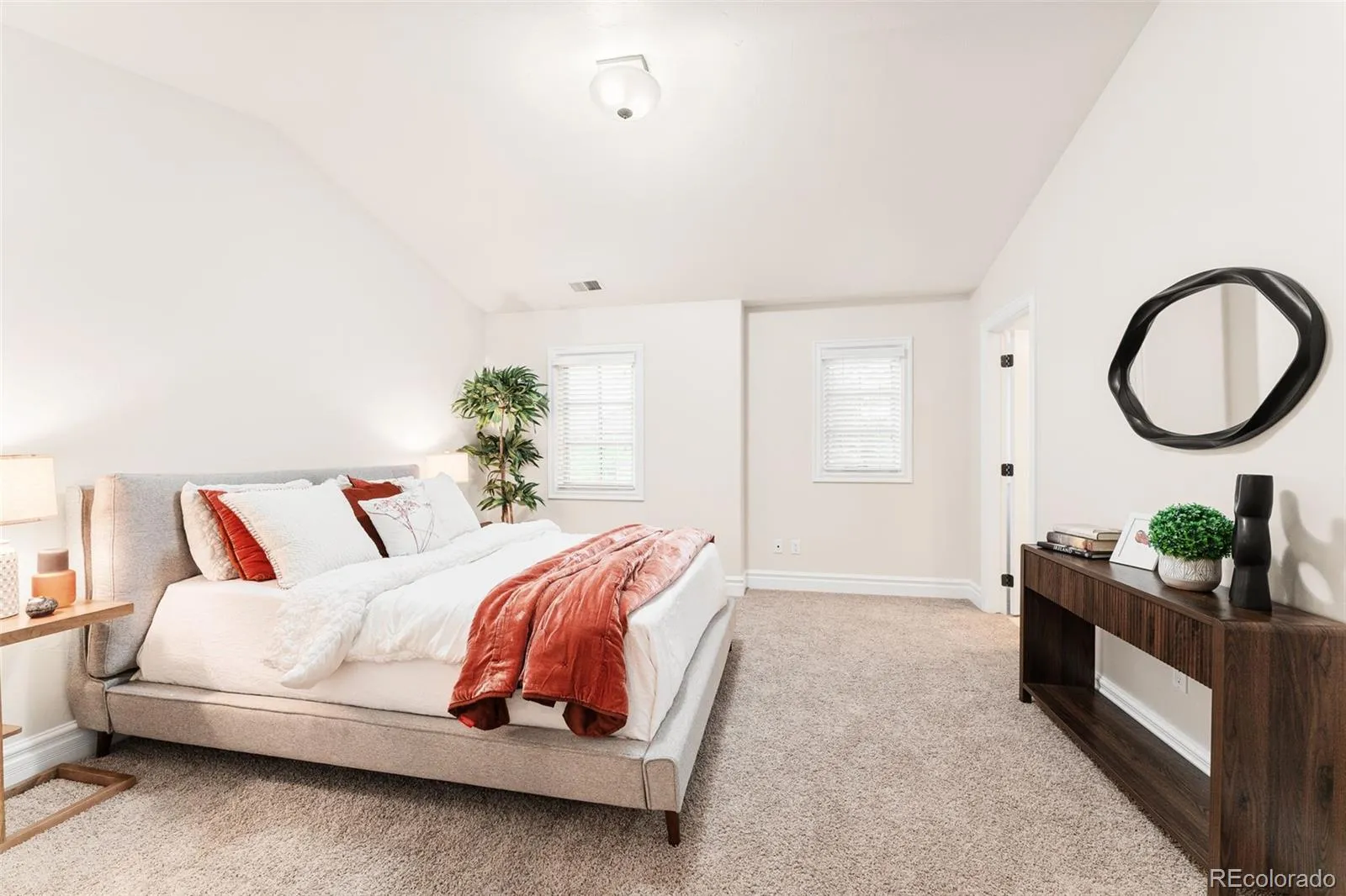 04162026173105 1600 33