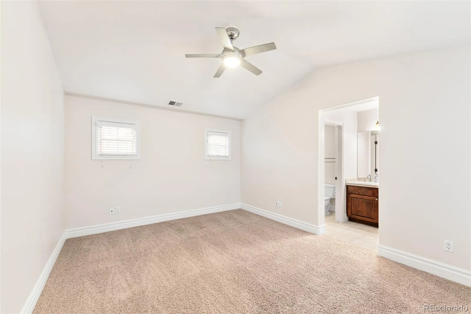 04162026173105 1600 37