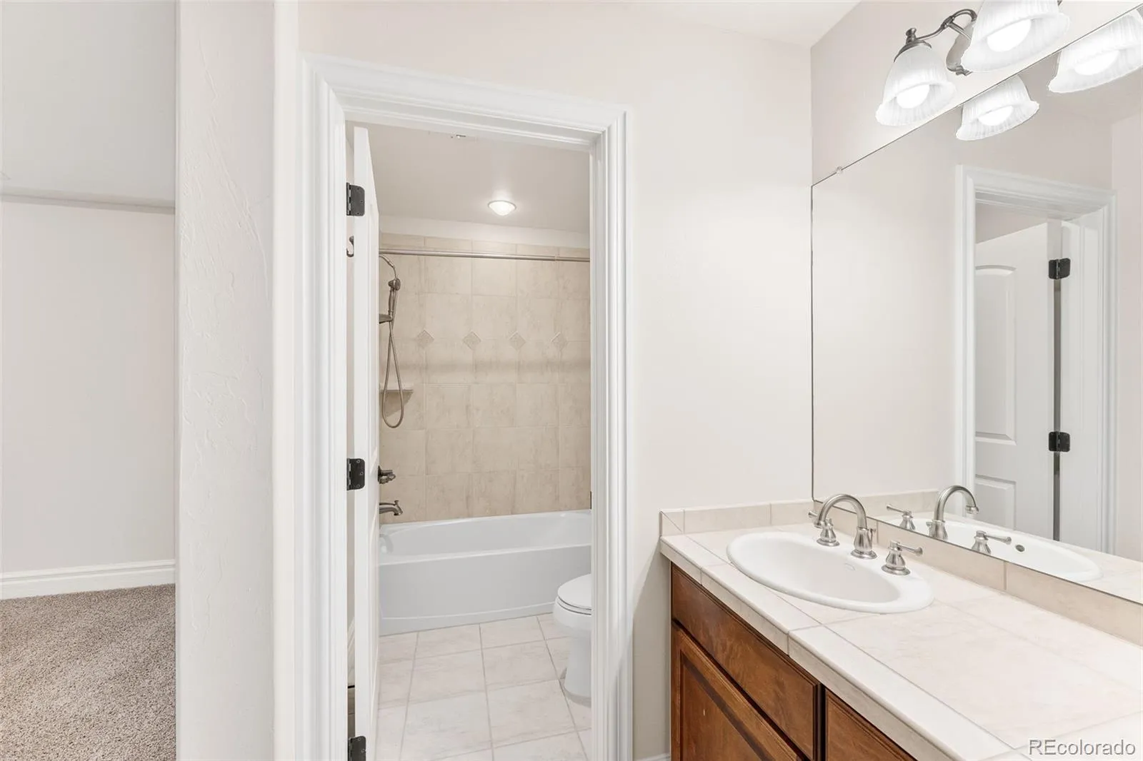 04162026173105 1600 38