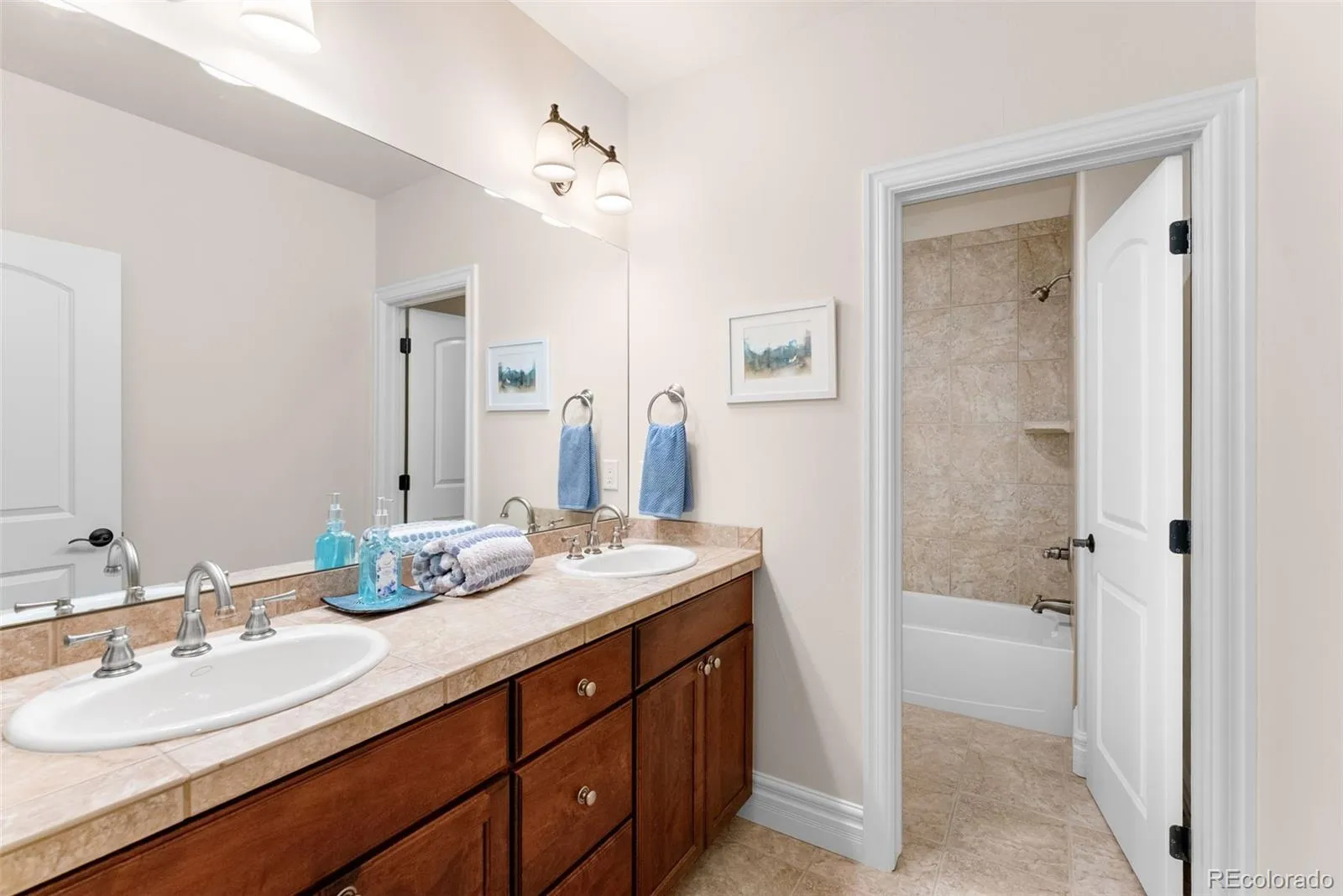 04162026173105 1600 44