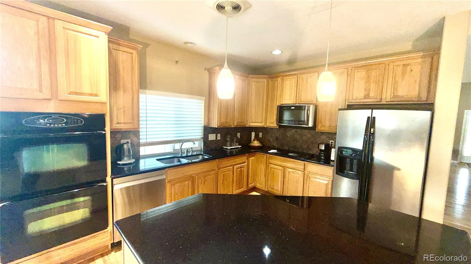 5386 S Haleyville Way Aurora CO 80016 MLS #REC2478173 04302026053454 1600 12