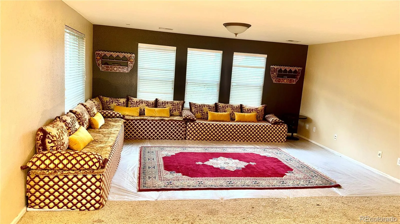 5386 S Haleyville Way Aurora CO 80016 MLS #REC2478173 04302026053454 1600 19