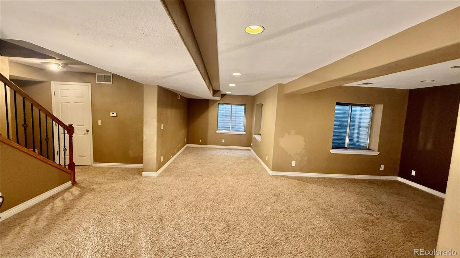 5386 S Haleyville Way Aurora CO 80016 MLS #REC2478173 04302026053454 1600 28