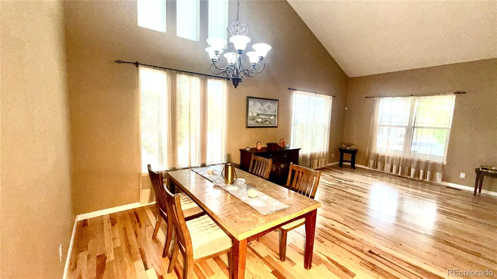 5386 S Haleyville Way Aurora CO 80016 MLS #REC2478173 04302026053454 1600 34