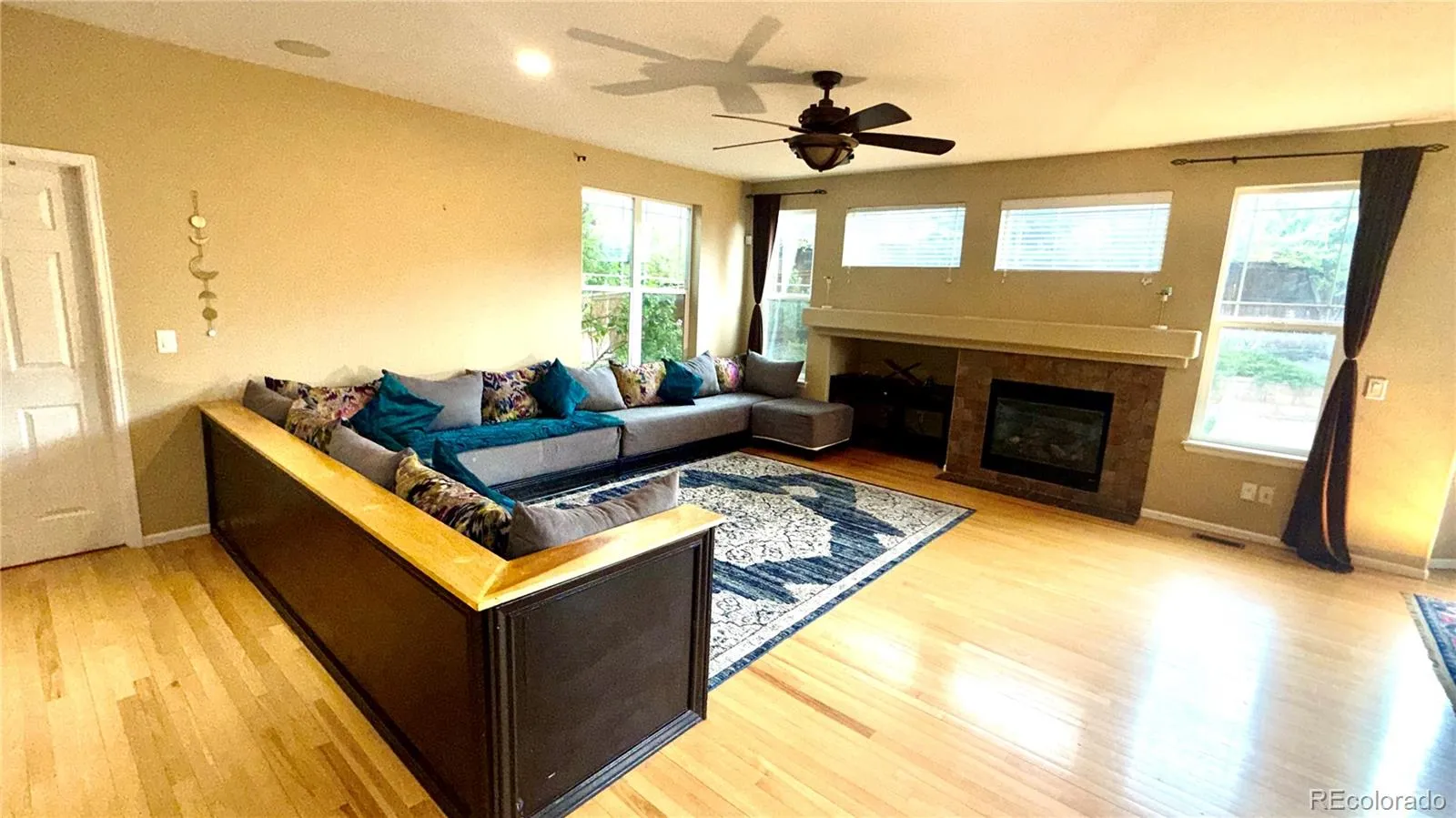 5386 S Haleyville Way Aurora CO 80016 MLS #REC2478173 04302026053454 1600 9
