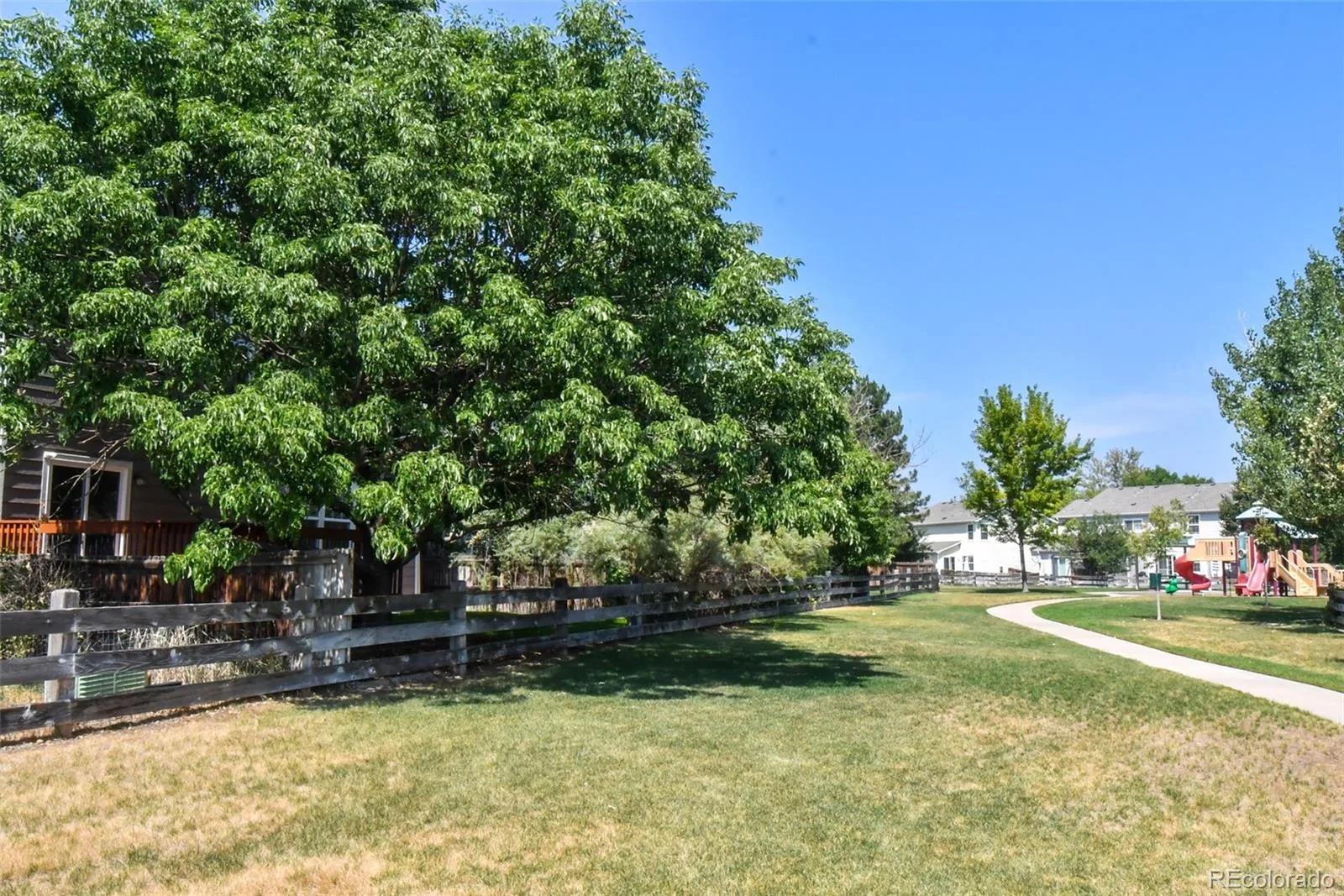 16359 E Phillips Drive Englewood CO 80112 | MLS #REC2478274 08072026234006 1600 39