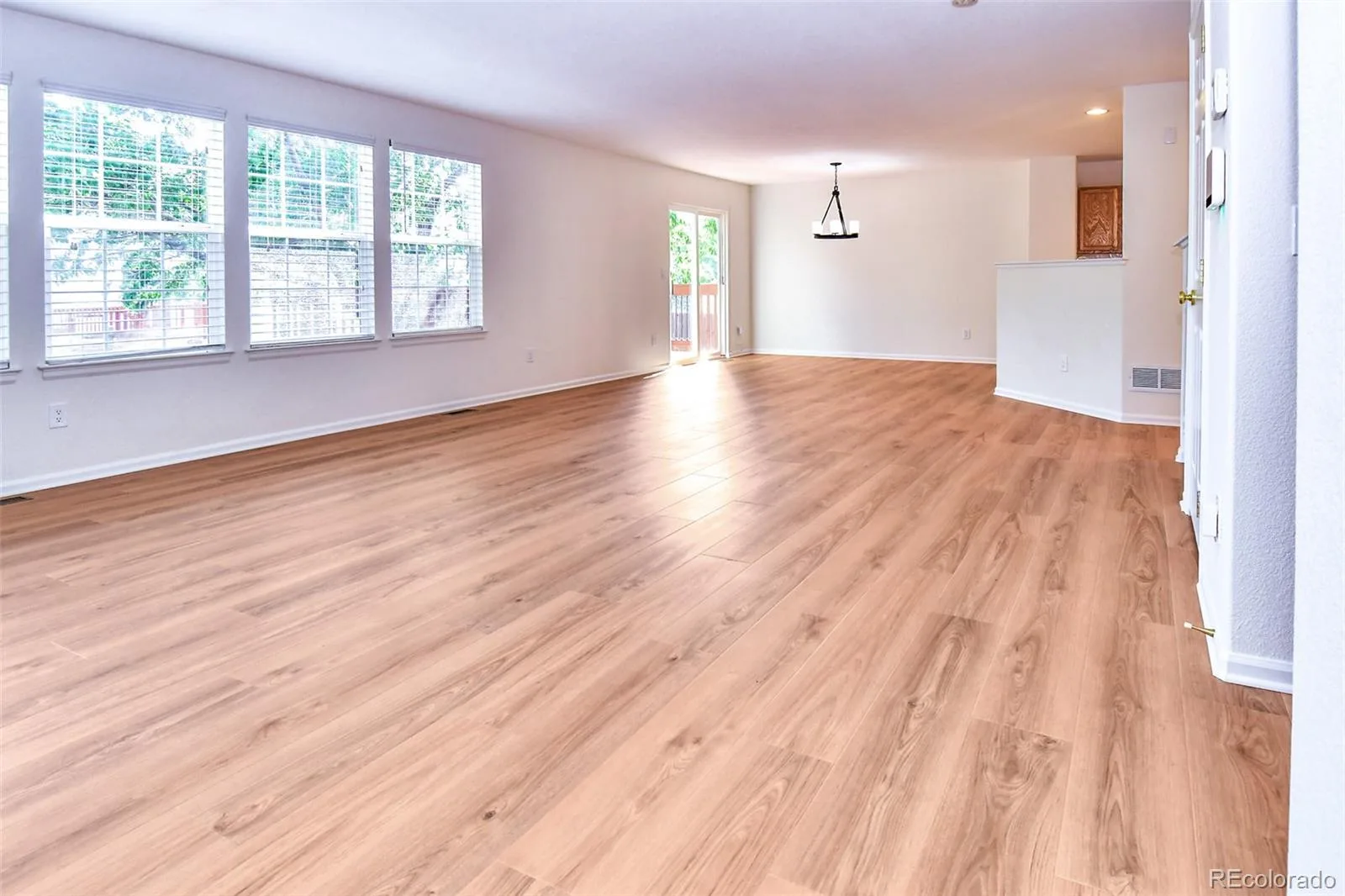 16359 E Phillips Drive Englewood CO 80112 | MLS #REC2478274 08072026234006 1600 6