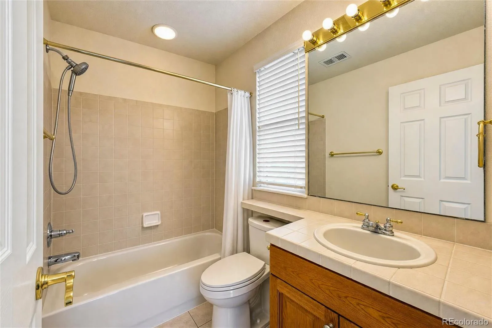 5055 Montvale Drive Littleton CO 80130 | MLS #REC2478377 08152026141135 1600 33