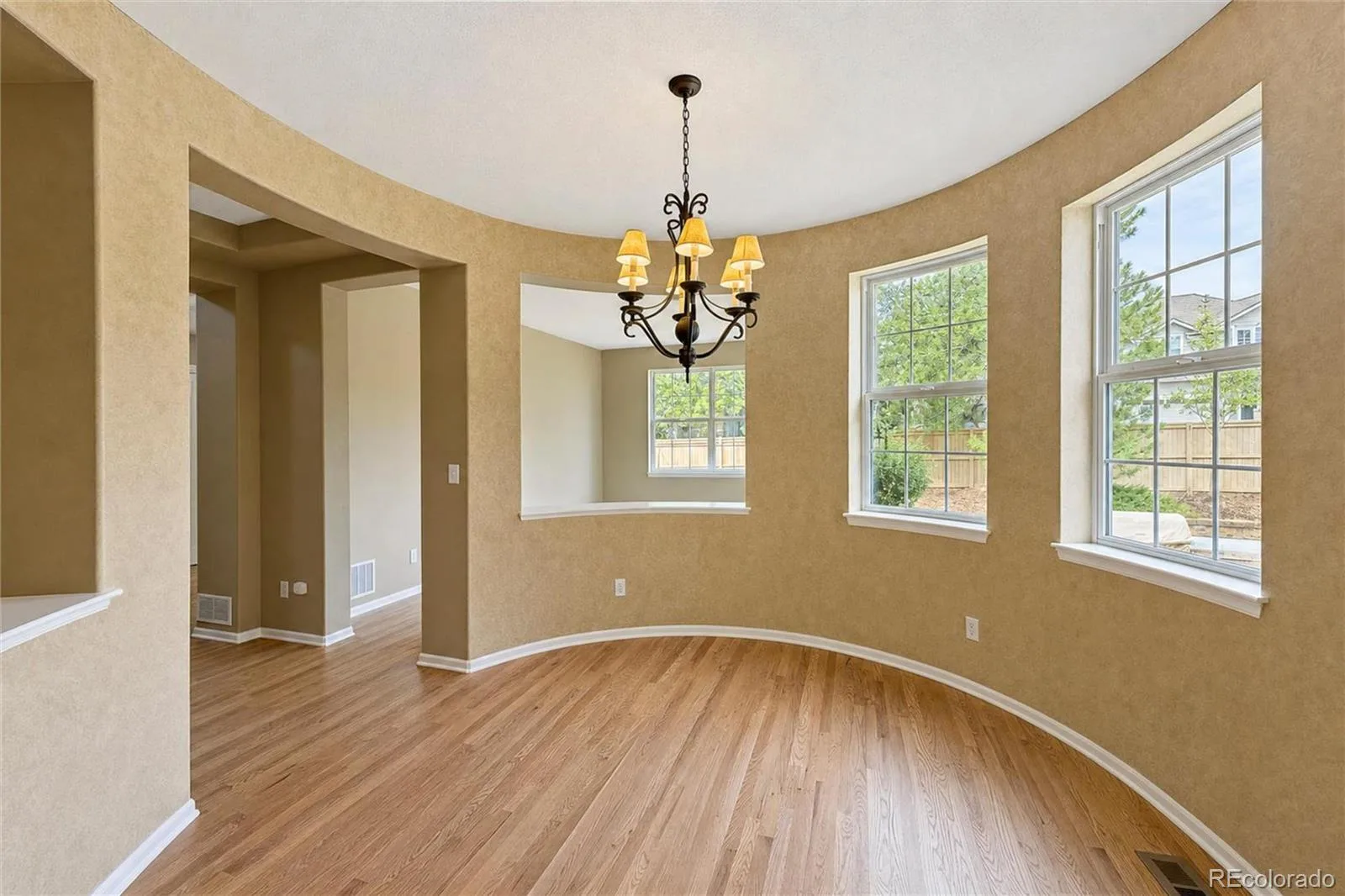 5055 Montvale Drive Littleton CO 80130 | MLS #REC2478377 08152026141135 1600 8