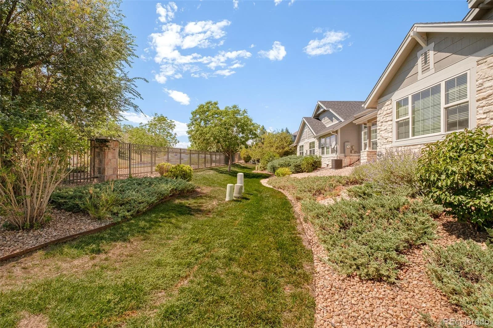 7645 S Addison Way Aurora CO 80016 | MLS #REC2479195 08272026235532 1600 29