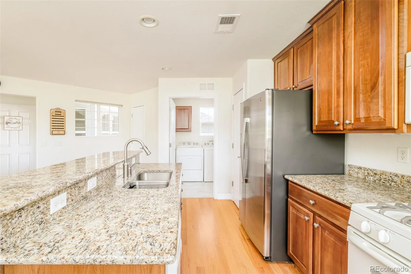 7645 S Addison Way Aurora CO 80016 | MLS #REC2479195 08272026235532 1600 8