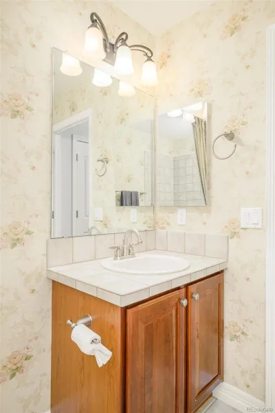 7645 S Addison Way Aurora CO 80016 | MLS #REC2479195 08272026235532 800 16