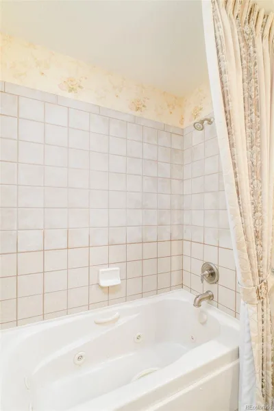 7645 S Addison Way Aurora CO 80016 | MLS #REC2479195 08272026235532 800 17