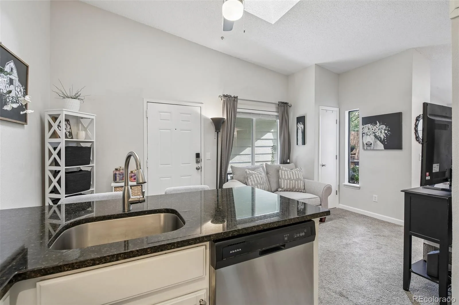 982 S Dearborn Way #18 Aurora CO 80012 | MLS #REC2479383 08152026194726 1600 1