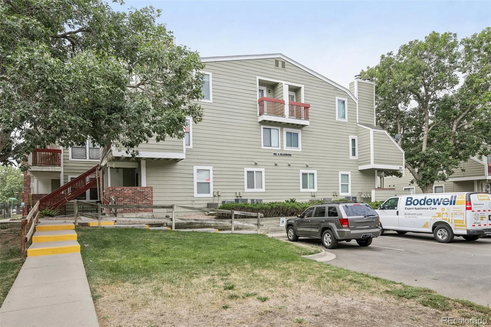 982 S Dearborn Way #18 Aurora CO 80012 | MLS #REC2479383 08152026194726 1600 12