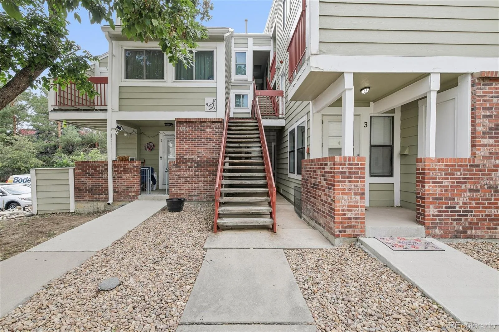 982 S Dearborn Way #18 Aurora CO 80012 | MLS #REC2479383 08152026194726 1600 2