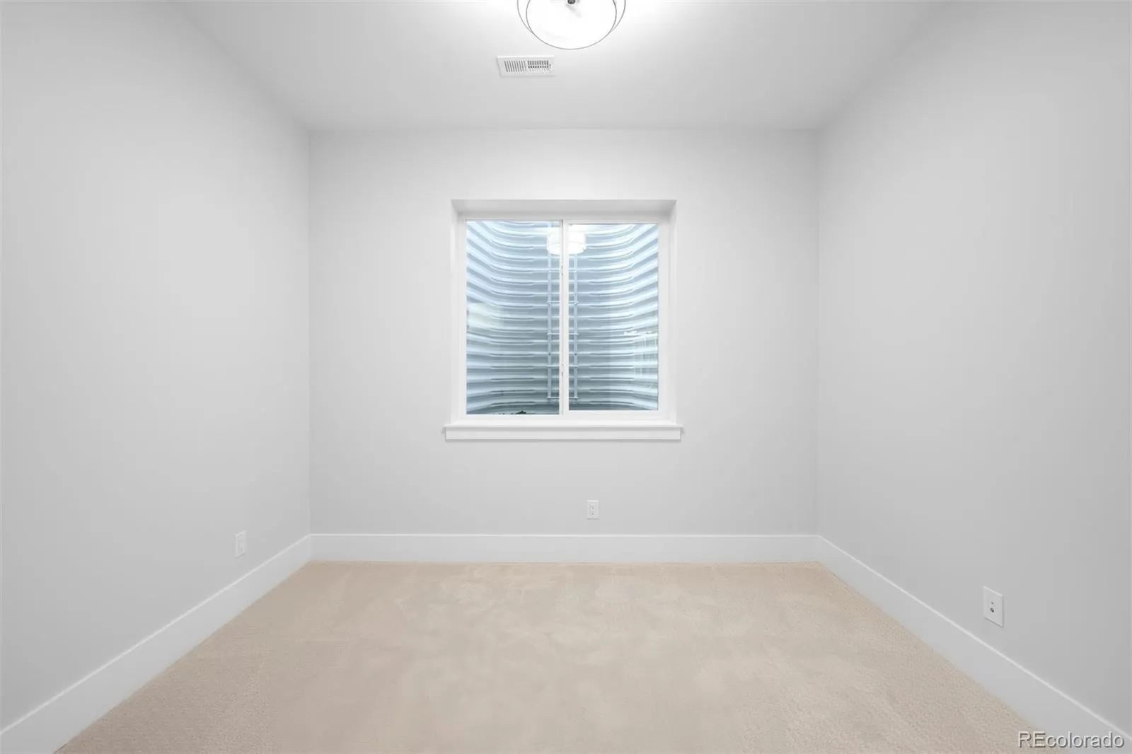 340 Jackson Street Denver CO 80206 MLS #REC2479471 04252026205138 1600 32