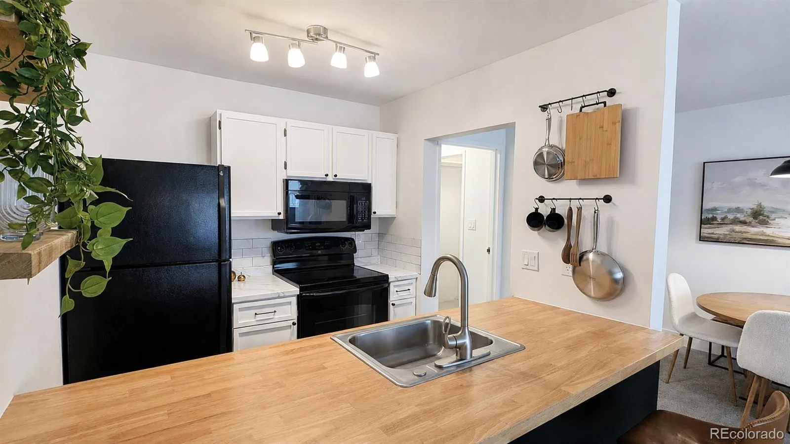 532 Oakwood Drive #D103 Castle Rock CO 80104 | MLS #REC2480623 08202026202138 1600 4