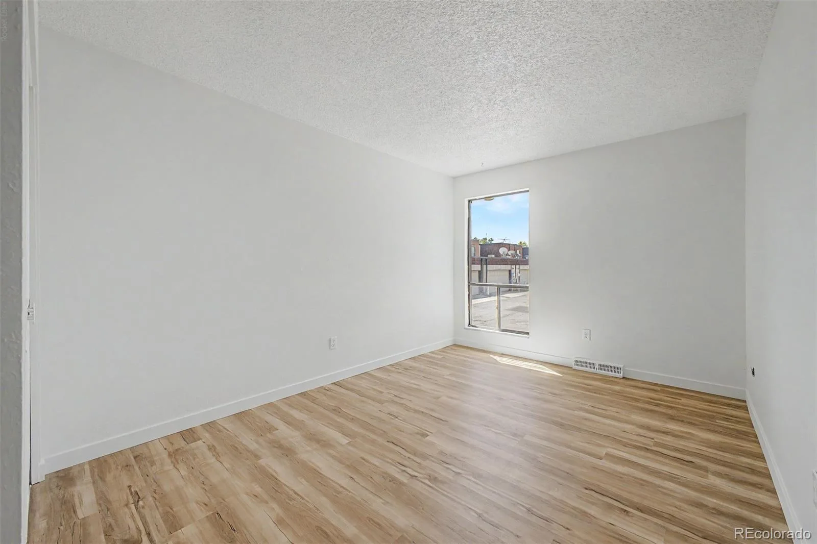1866 S Hoyt Street Lakewood CO 80232 | MLS #REC2481964 07092026154019 1600 12