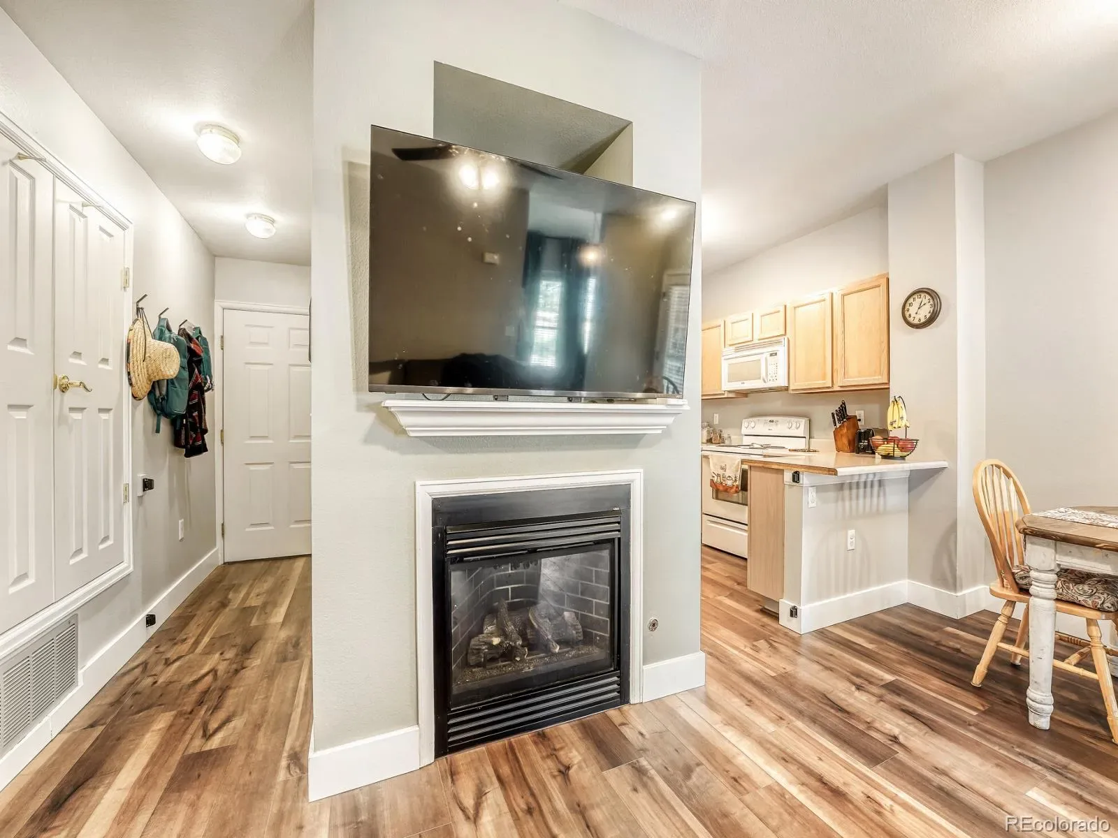 3216 S Walden Court #L Aurora CO 80013 MLS #REC2482228 03252026153308 1600 4