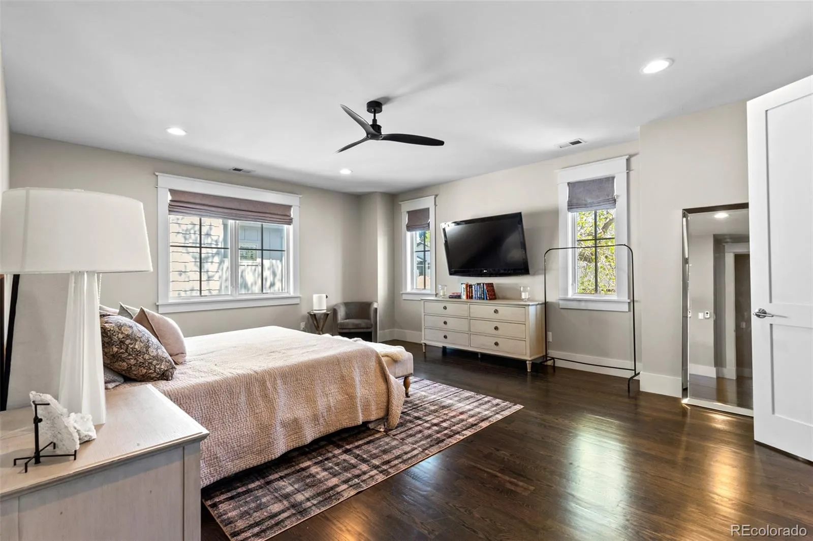 04172026011139 1600 21