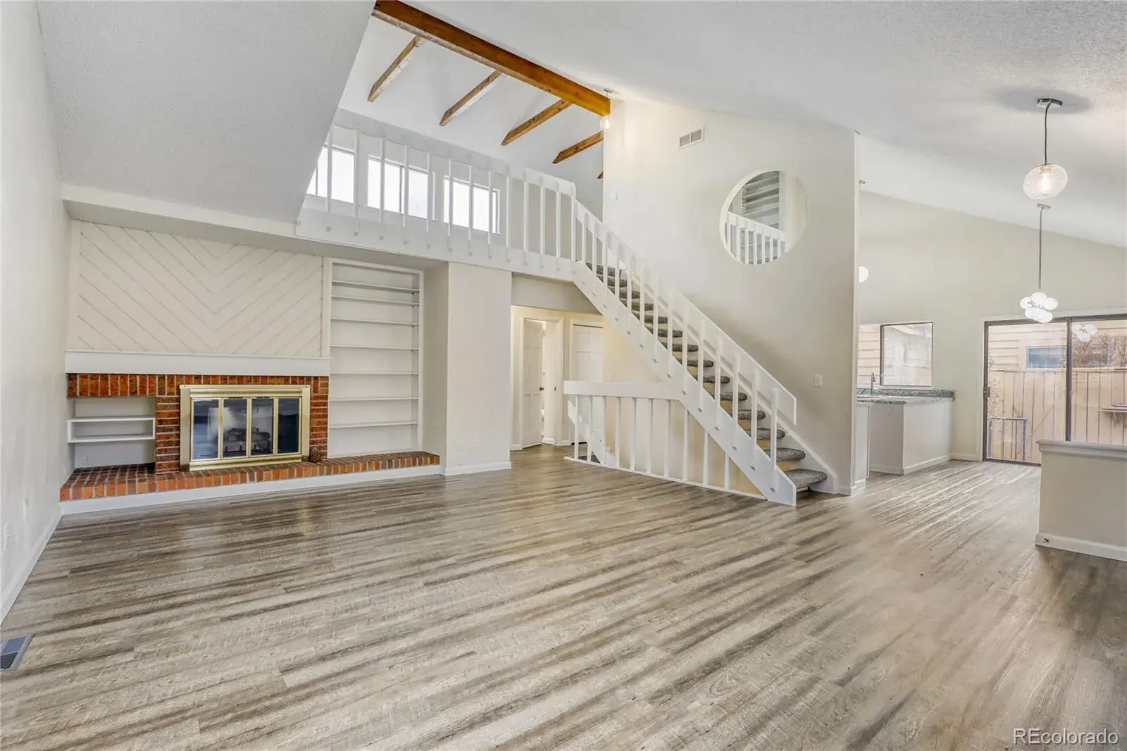 204 S Eagle Circle Aurora CO 80012 MLS #REC2483763 01232026173707 1600 4