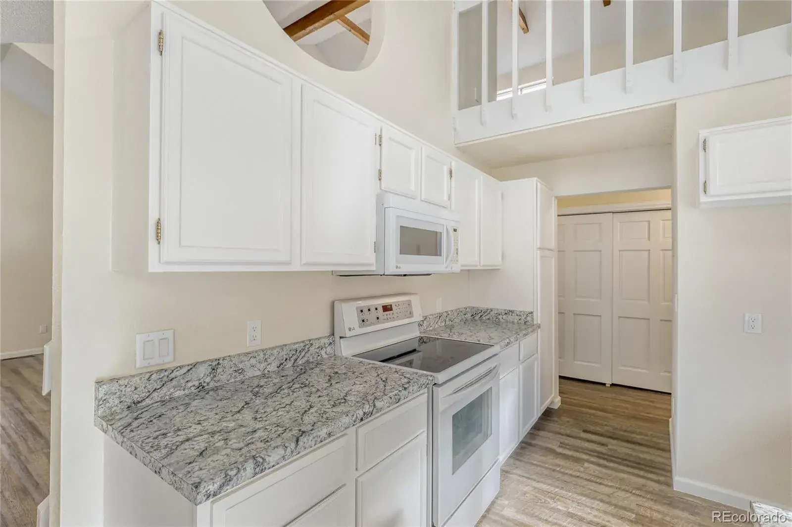 204 S Eagle Circle Aurora CO 80012 MLS #REC2483763 01232026173707 1600 8