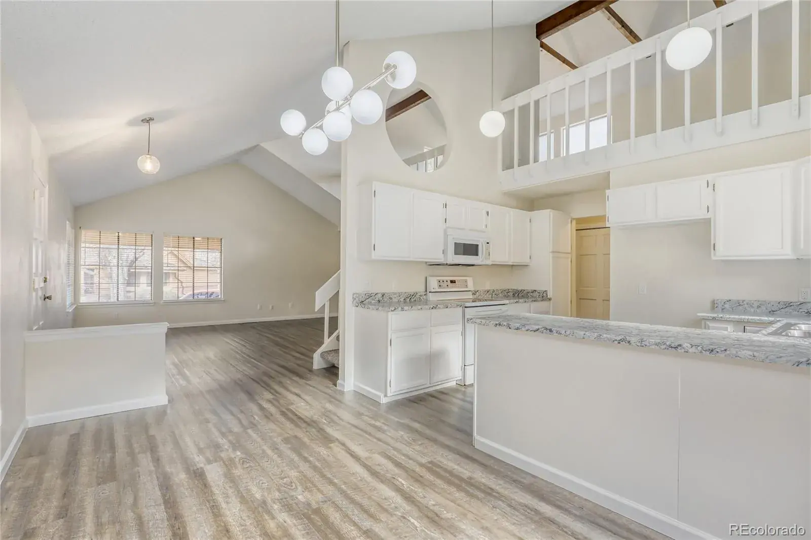 204 S Eagle Circle Aurora CO 80012 MLS #REC2483763 01232026173707 1600 9