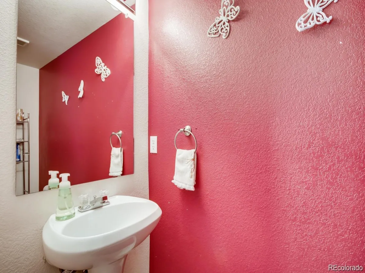 1387 S Danube Court #102 Aurora CO 80017 MLS #REC2484682 06112026174055 1200 8
