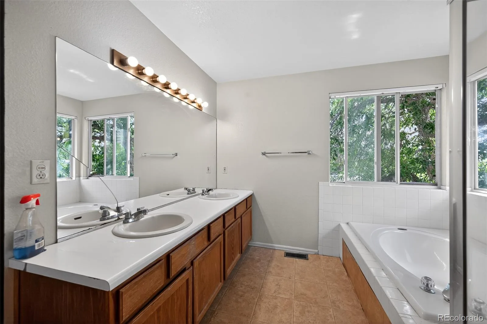 11474 W Fair Drive Littleton CO 80127 | MLS #REC2488154 06172026162248 1600 17
