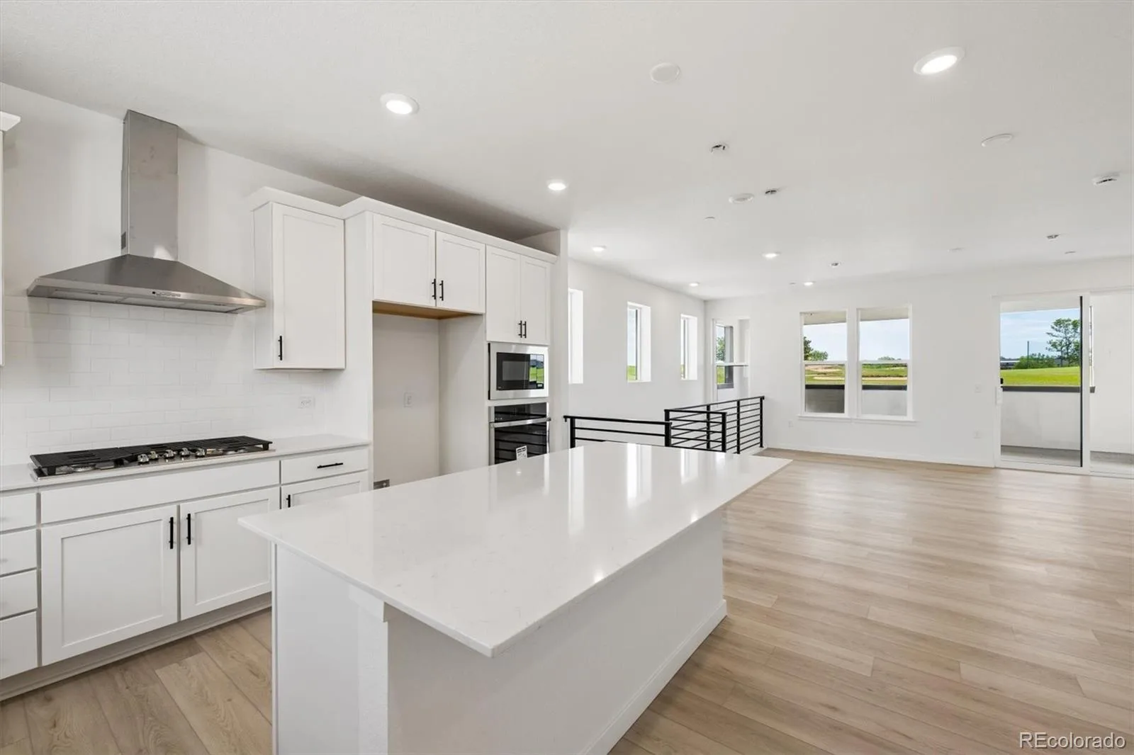 11463 E Briarwood Circle Centennial CO 80112 MLS #REC2488767 06092026154522 1600 8