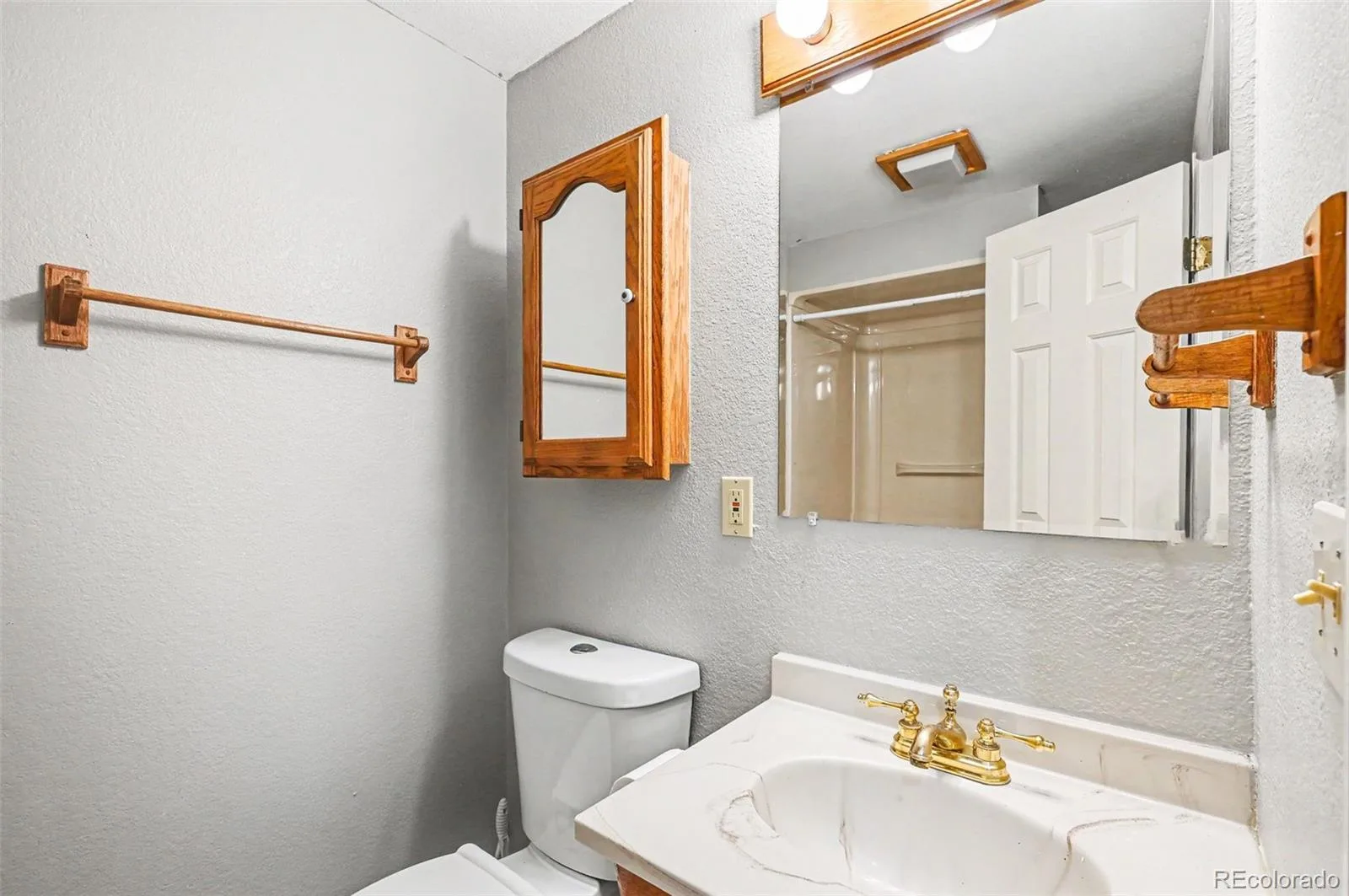 10455 Ellison Place Littleton CO 80125 | MLS #REC2489131 06022026205939 1600 18