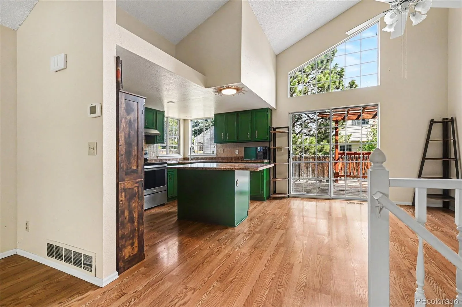 10455 Ellison Place Littleton CO 80125 | MLS #REC2489131 06022026205939 1600 7