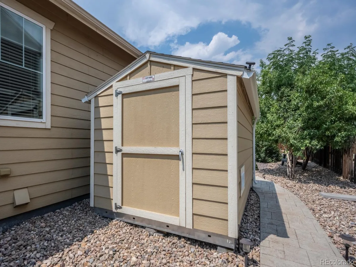 26037 E Ellsworth Place Aurora CO 80018 | MLS #REC2492145 08062026201159 1200 27