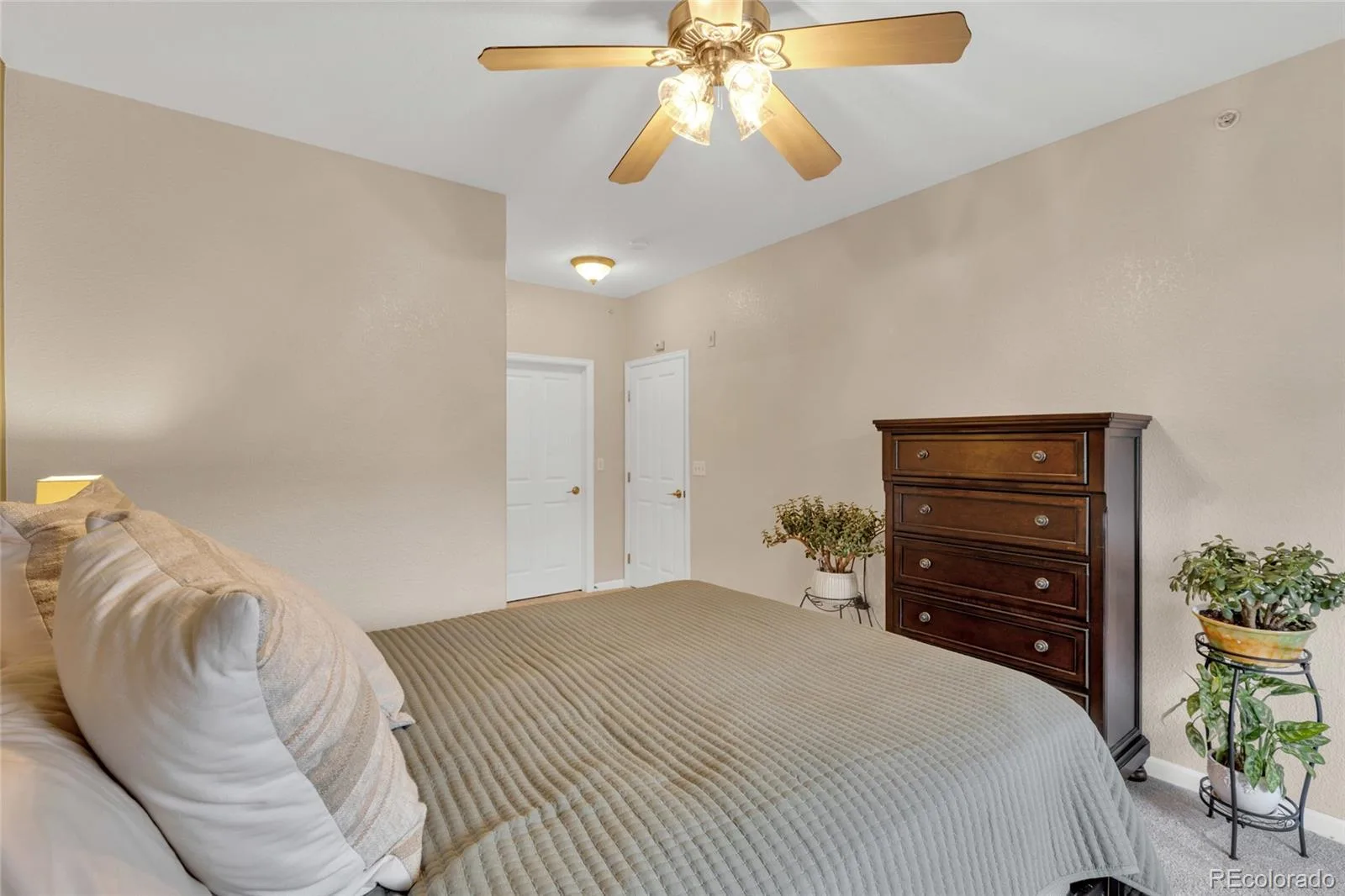 9557 W San Juan Circle #201 Littleton CO 80128 | MLS #REC2493478 08092026180545 1600 25
