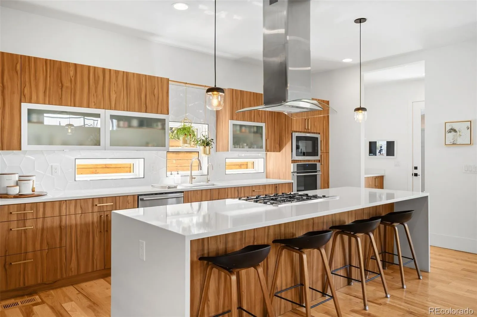 3275 S Clermont Street Denver CO 80222 MLS #REC2493499 05022026200634 1600 10