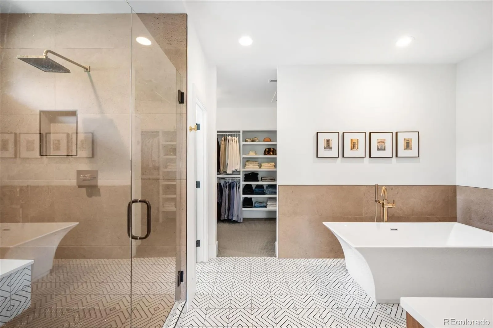 3275 S Clermont Street Denver CO 80222 MLS #REC2493499 05022026200634 1600 17