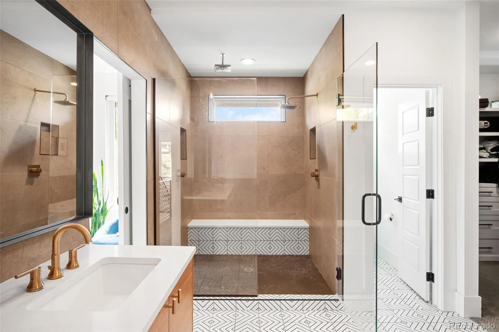 3275 S Clermont Street Denver CO 80222 MLS #REC2493499 05022026200634 1600 19
