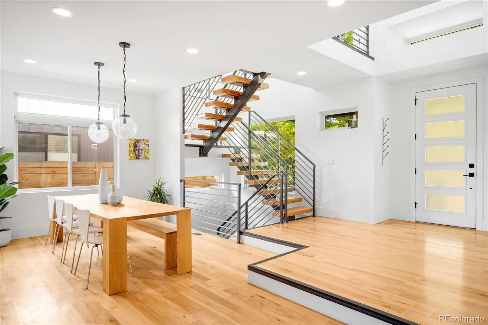 3275 S Clermont Street Denver CO 80222 MLS #REC2493499 05022026200634 1600 34