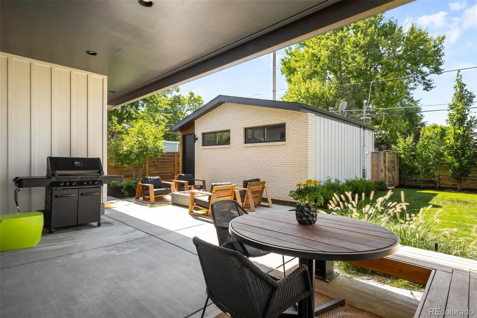 3275 S Clermont Street Denver CO 80222 MLS #REC2493499 05022026200634 1600 36