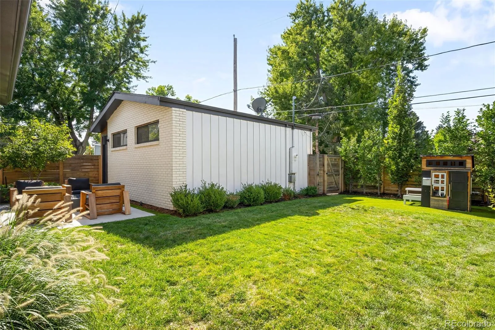 3275 S Clermont Street Denver CO 80222 MLS #REC2493499 05022026200634 1600 38