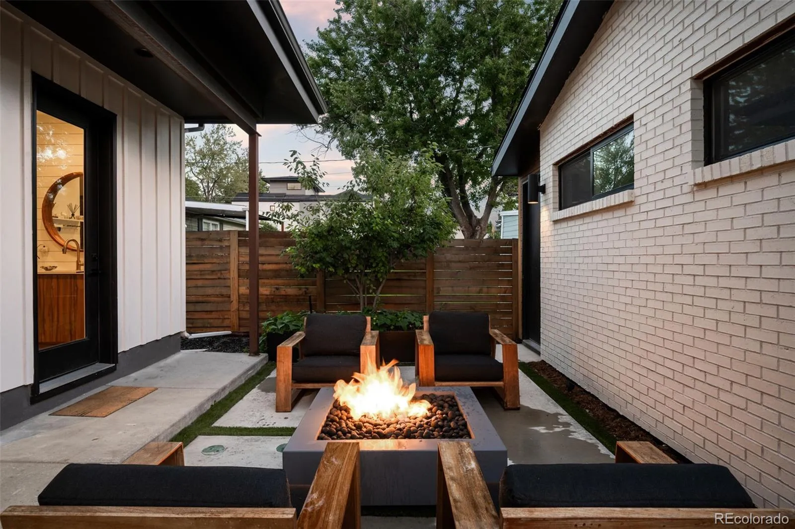 3275 S Clermont Street Denver CO 80222 MLS #REC2493499 05022026200634 1600 39