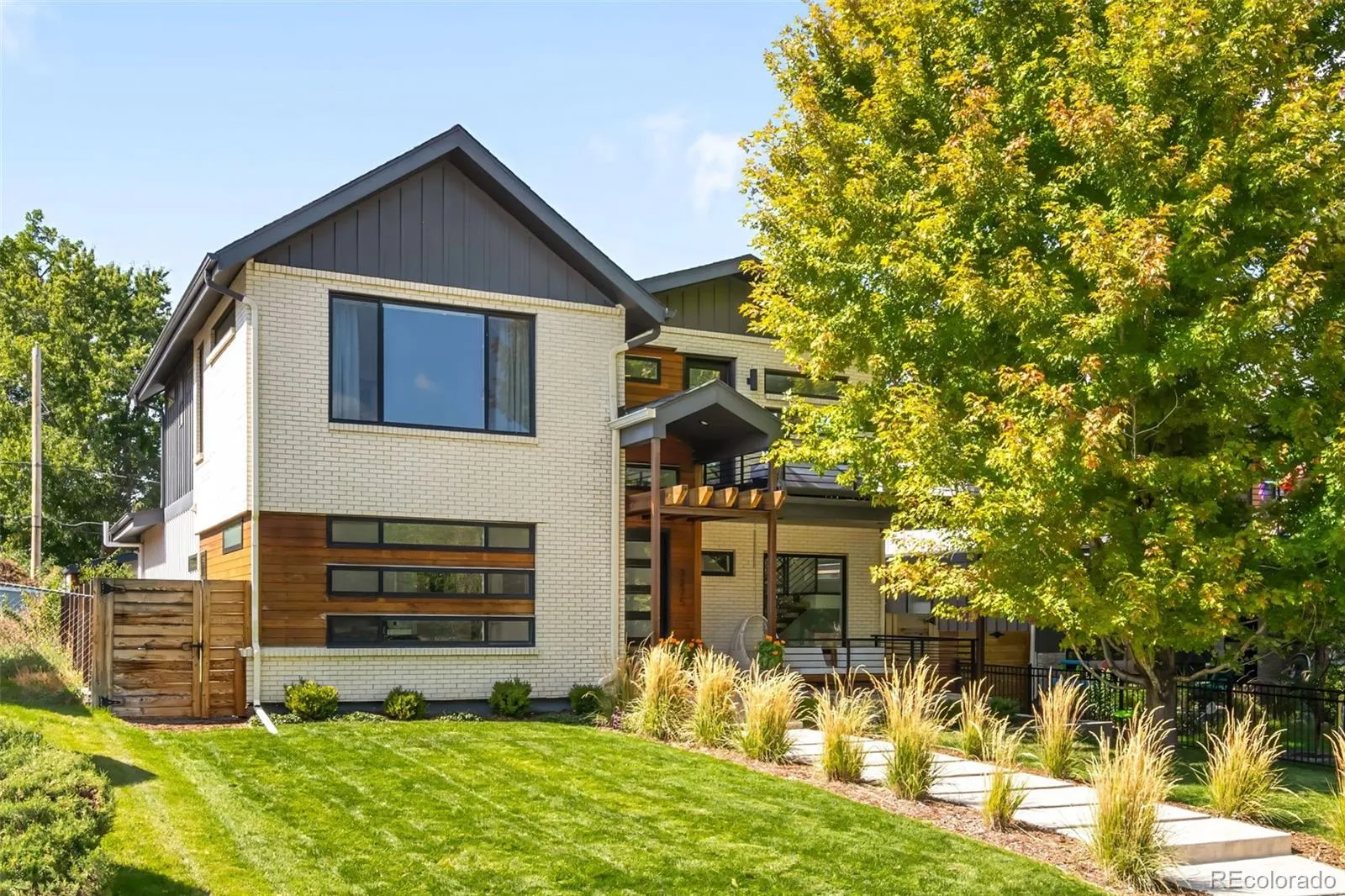 3275 S Clermont Street Denver CO 80222 MLS #REC2493499 05022026200634 1600 5