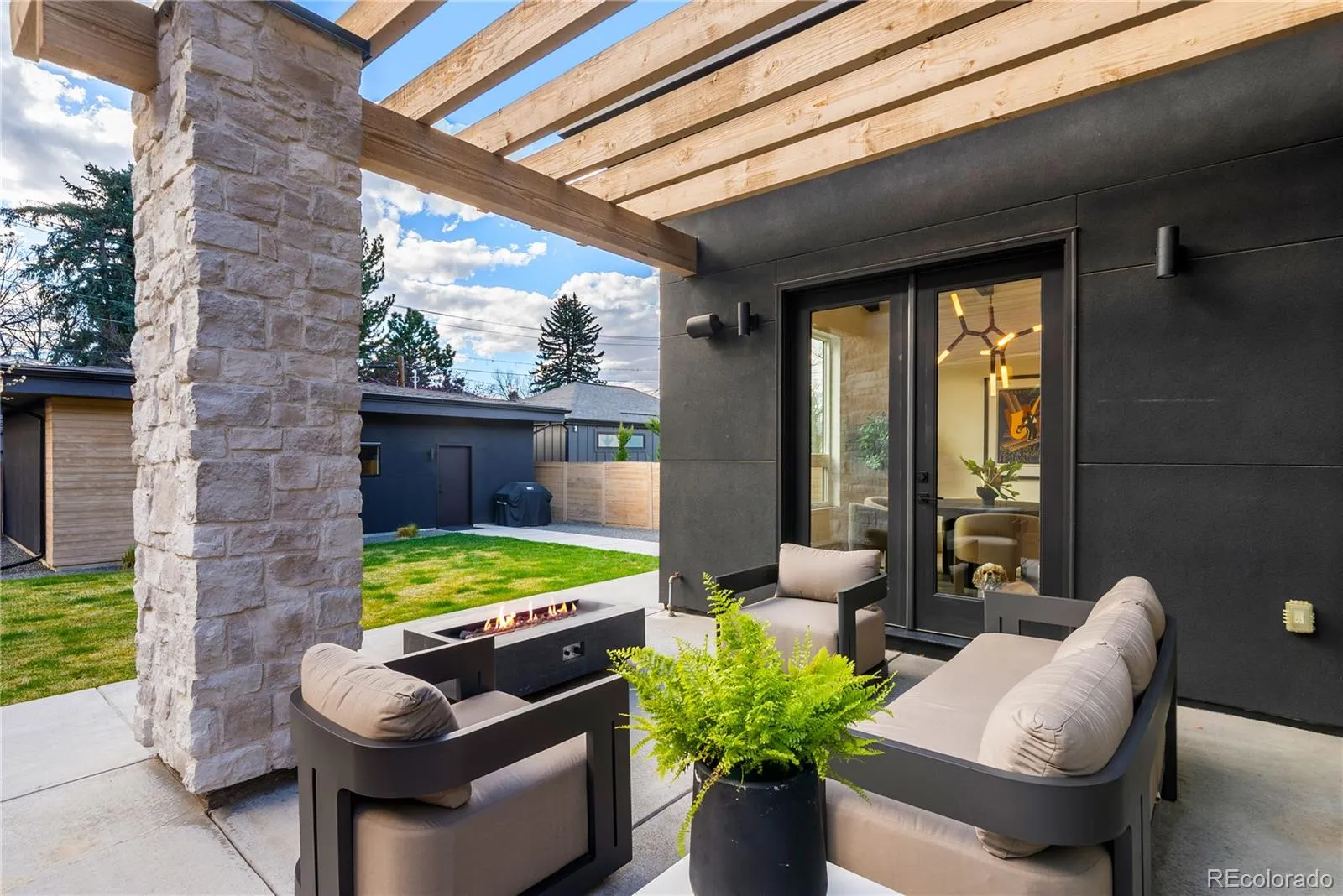 04132026180835 1600 33