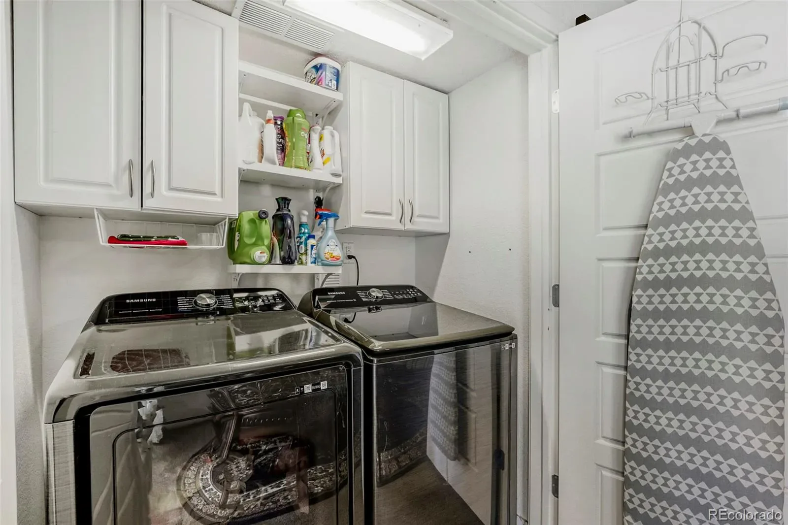 18621 E 50th Place Denver CO 80249 MLS #REC2499482 03272026152424 1600 22