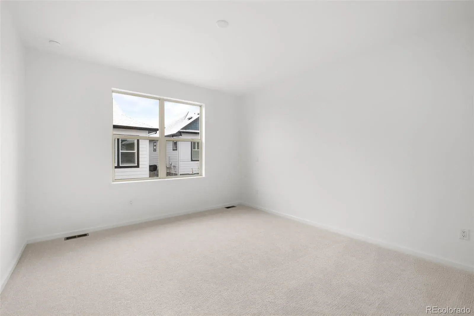 01312026001621 1600 22