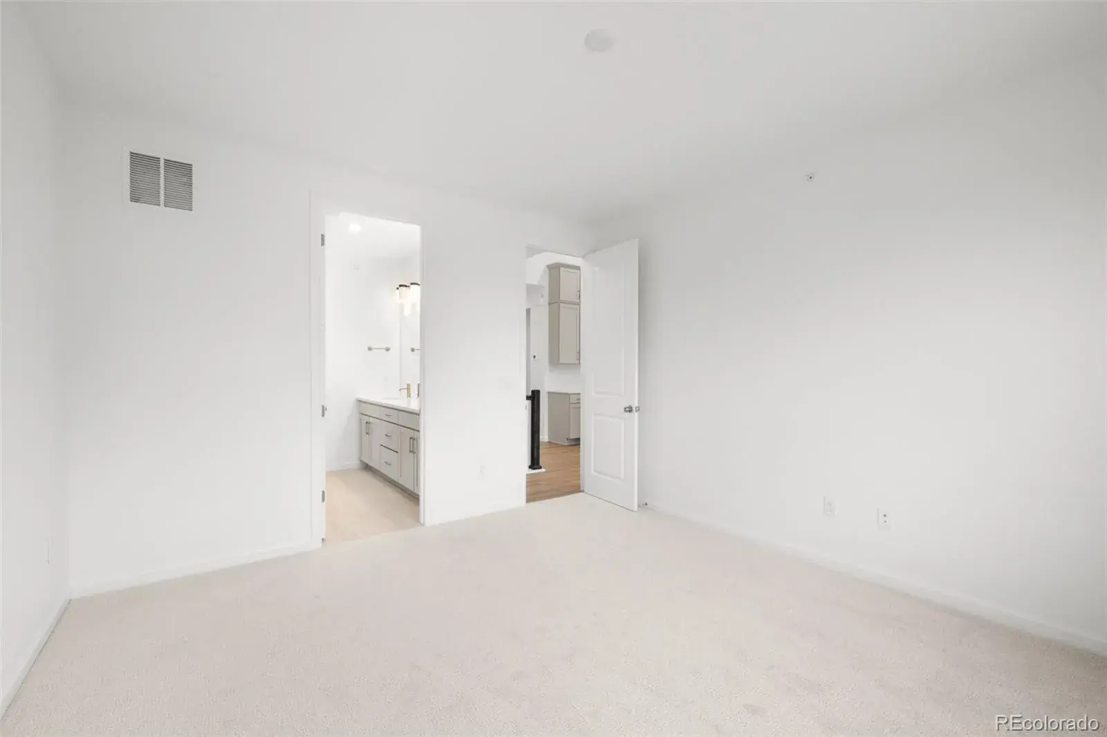 01312026001621 1600 8