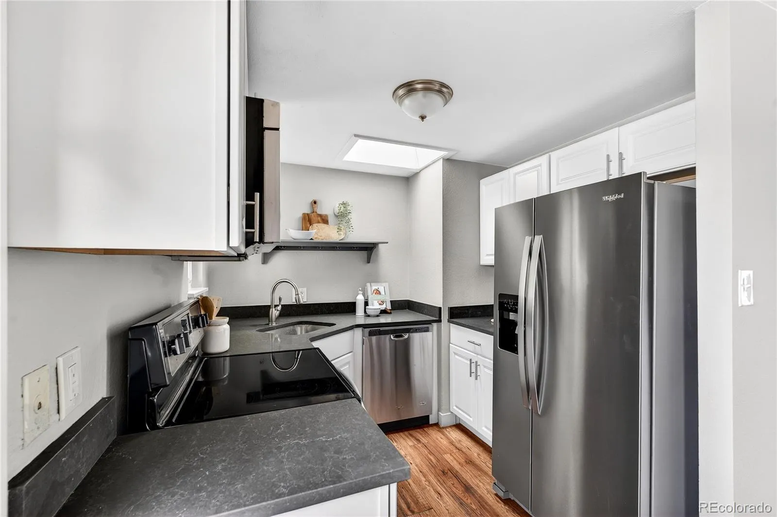 04022026050618 1600 18