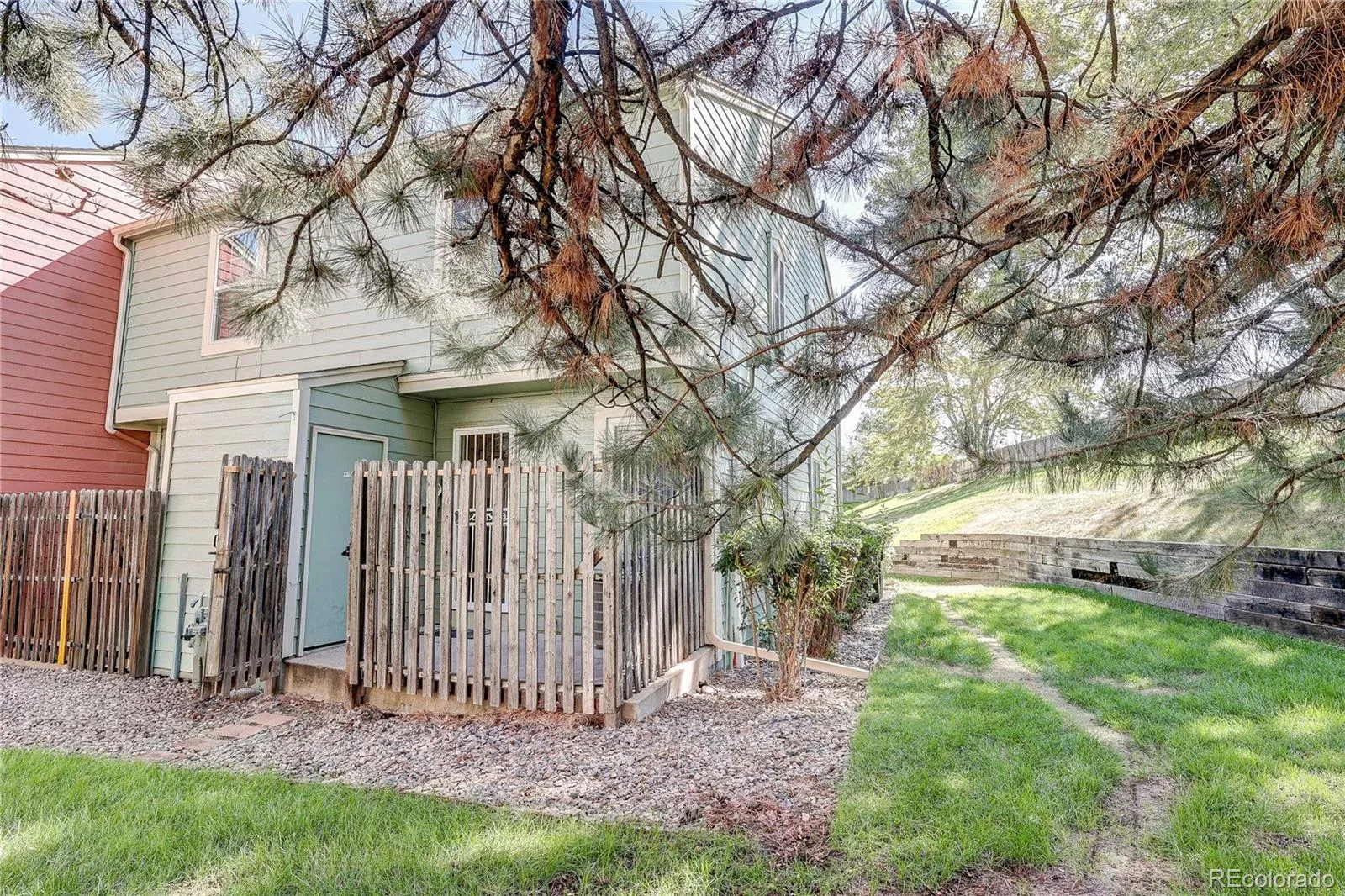 9756 W Cornell Place Lakewood CO 80227 | MLS #REC2505415 09232026190837 1600 19