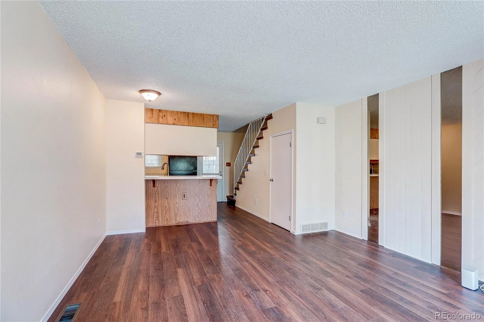 9756 W Cornell Place Lakewood CO 80227 | MLS #REC2505415 09232026190837 1600 3